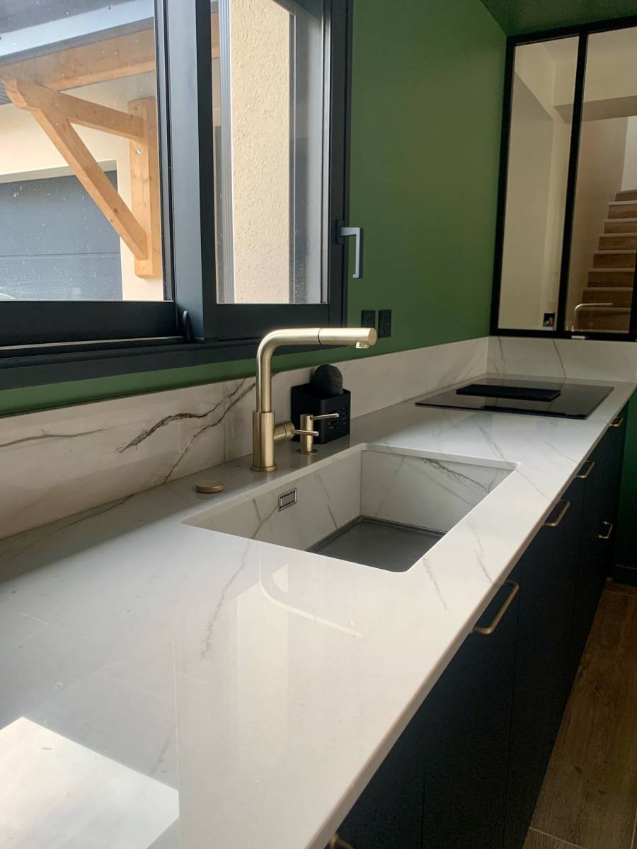 Dessus de cuisine en white Quartzite près de lyon (69)