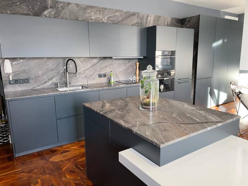 Cuisine en marbre près de Vienne en Isère