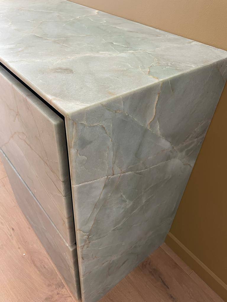 Fabrication d'un plan de toilette en quartzite J'adore dans le Var (83)