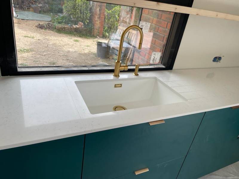 cuisine design granit Roanne